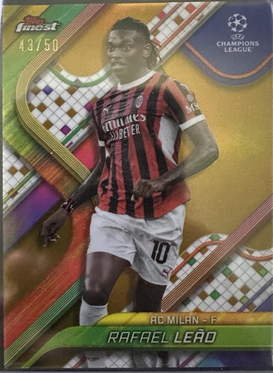 Rafael Leao [Gold Refractor] #148