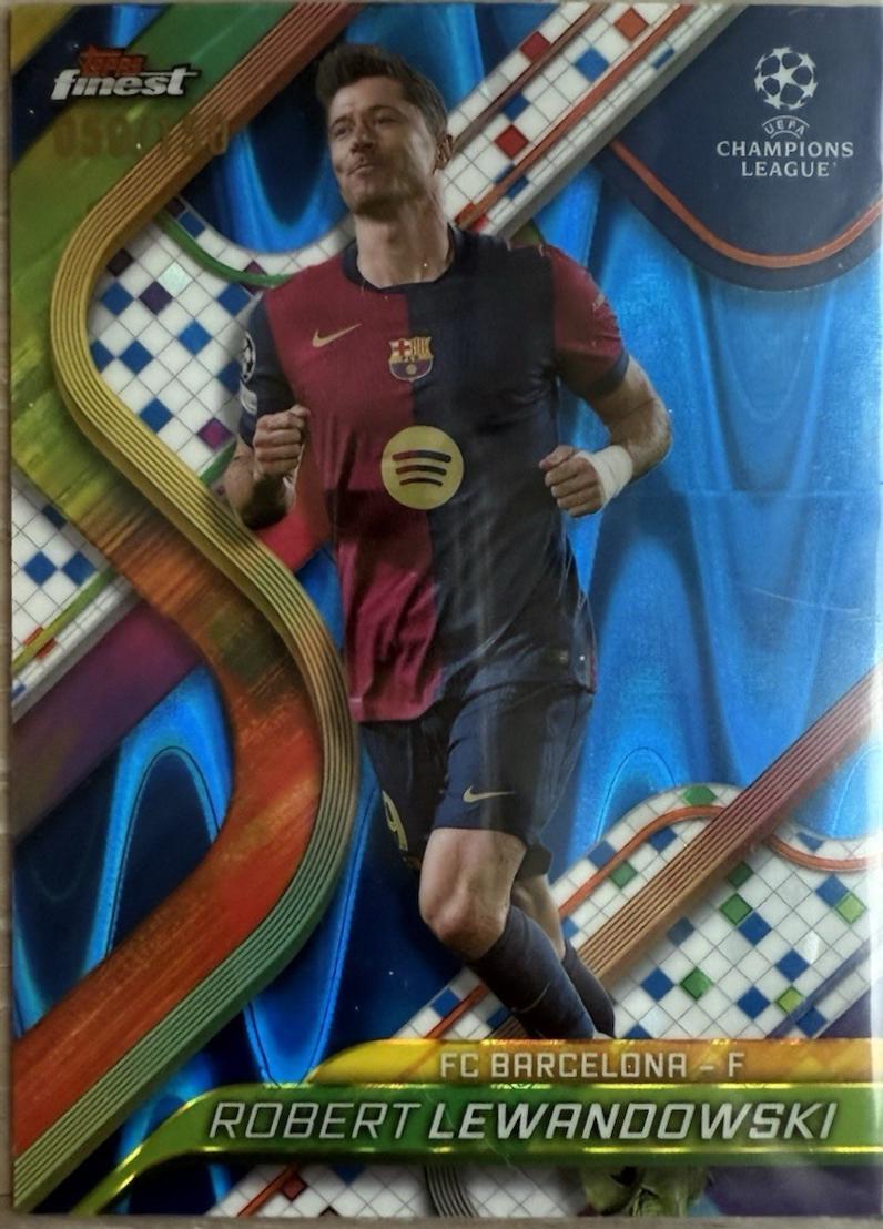 Robert Lewandowski [Blue Raywave Refractor] #19