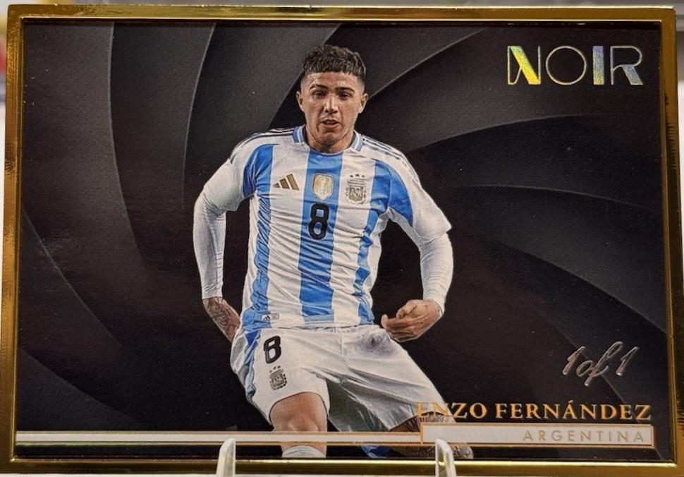 Enzo Fernandez [Gold Frame] #145