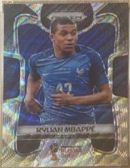 Kylian Mbappe [Black & Gold Wave] #80