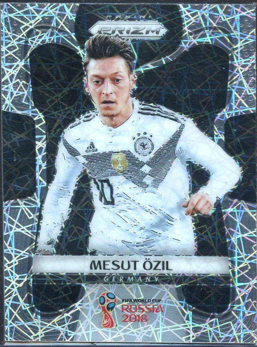 Mesut Ozil [Lazer Prizm] #96