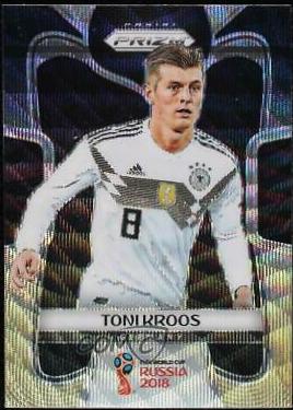 Toni Kroos [Black & Gold Wave] #99