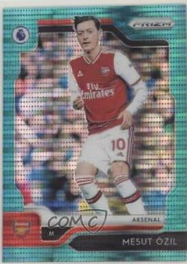 Mesut Ozil [Breakaway Prizm Teal] #129