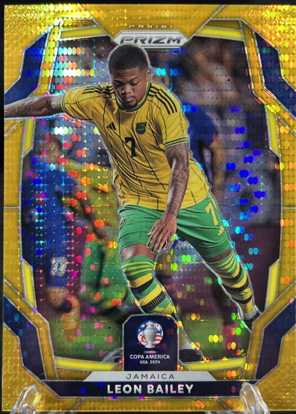 Leon Bailey [Gold Pulsar] #119