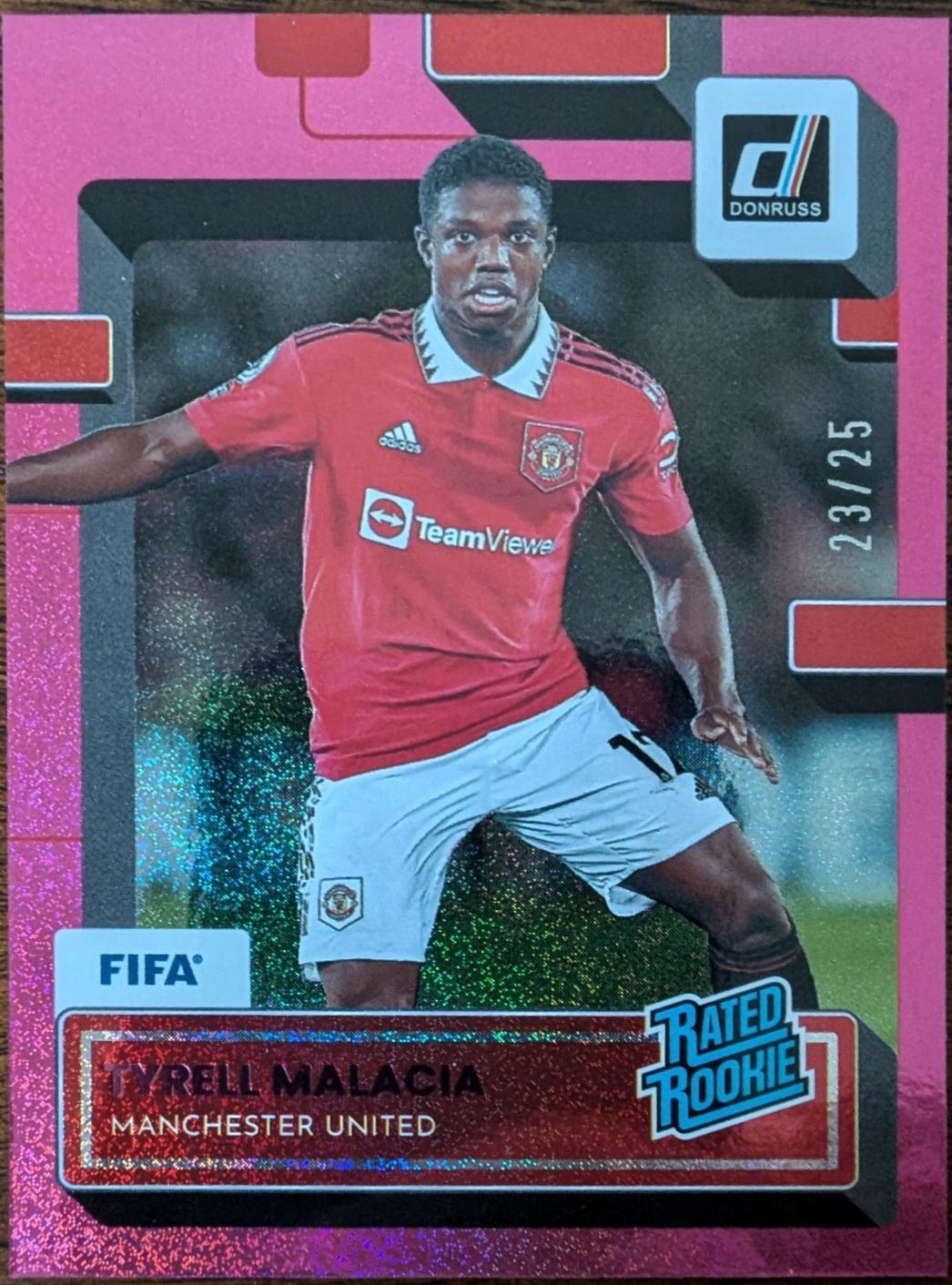 Tyrell Malacia [Pink] #200