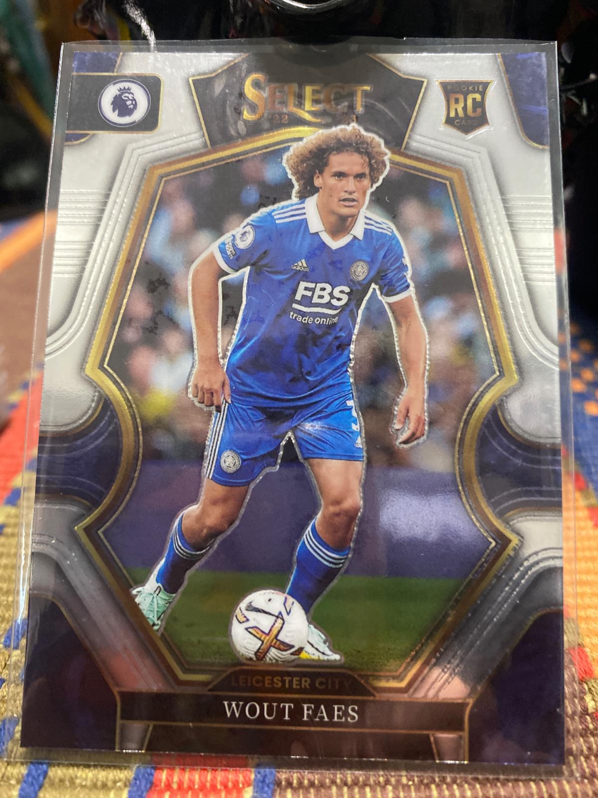 Wout Faes #112