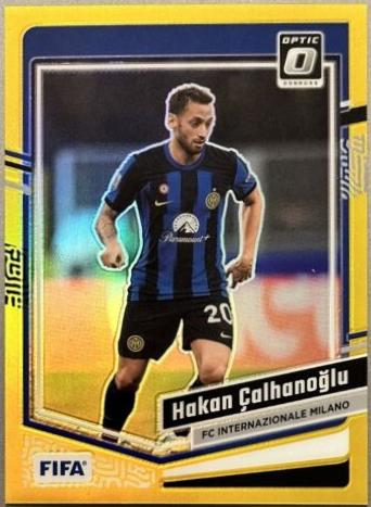 Hakan Calhanoglu [Gold Optic] #137