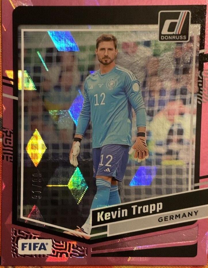 Kevin Trapp [Pink Cubic] #32