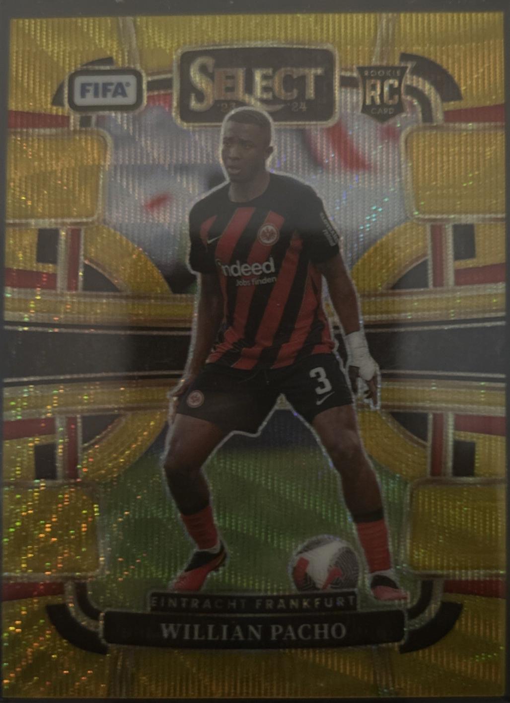 Willian Pacho [Gold] #32