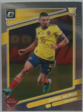 Daniel Munoz #32