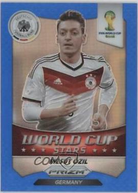 Mesut Ozil [Blue Prizm] #18