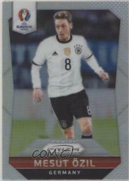Mesut Ozil [Silver Prizm] #50