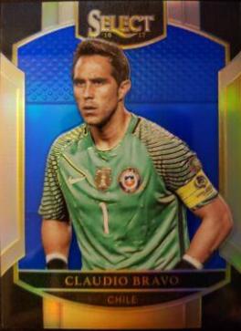 Claudio Bravo [Blue Prizm] #37