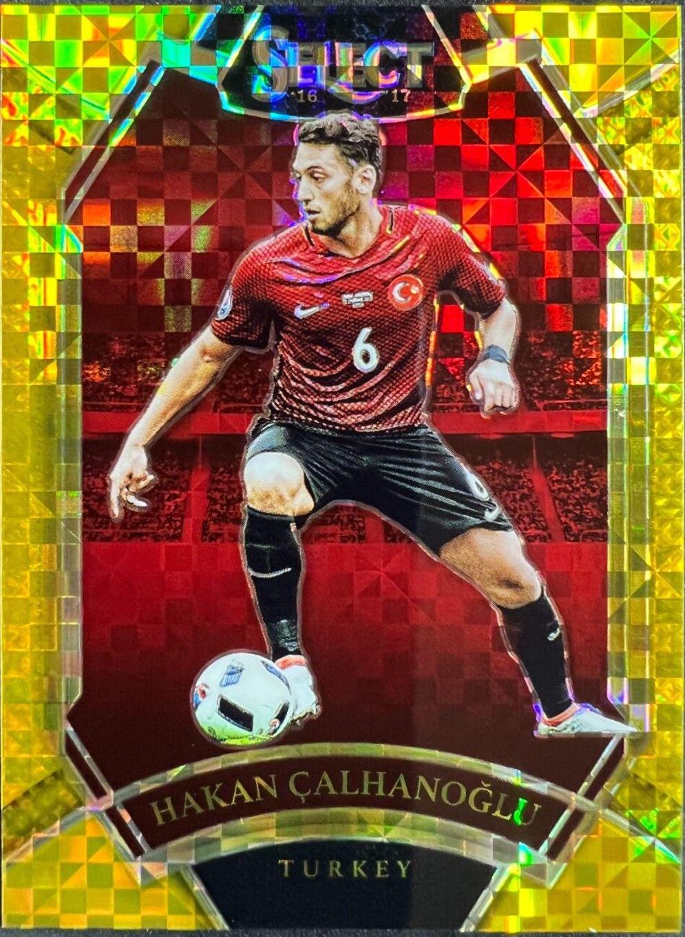 Hakan Calhanoglu [Gold Prizm] #212