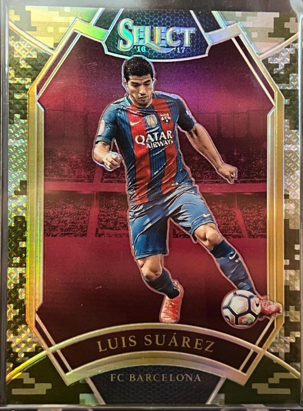 Luis Suarez [Camo Prizm] #254