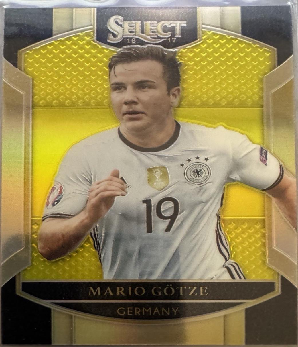 Mario Gotze [Neon Yellow Prizm] #22