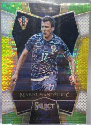 Mario Mandzukic [Multi Color Prizm] #184