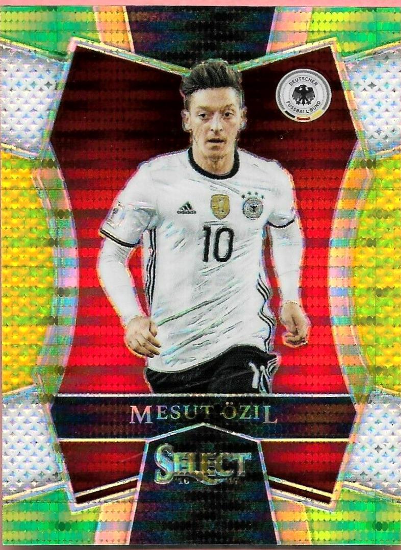 Mesut Ozil [Green Prizm Die Cut] #110