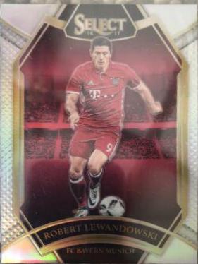 Robert Lewandowski [Silver Prizm] #223