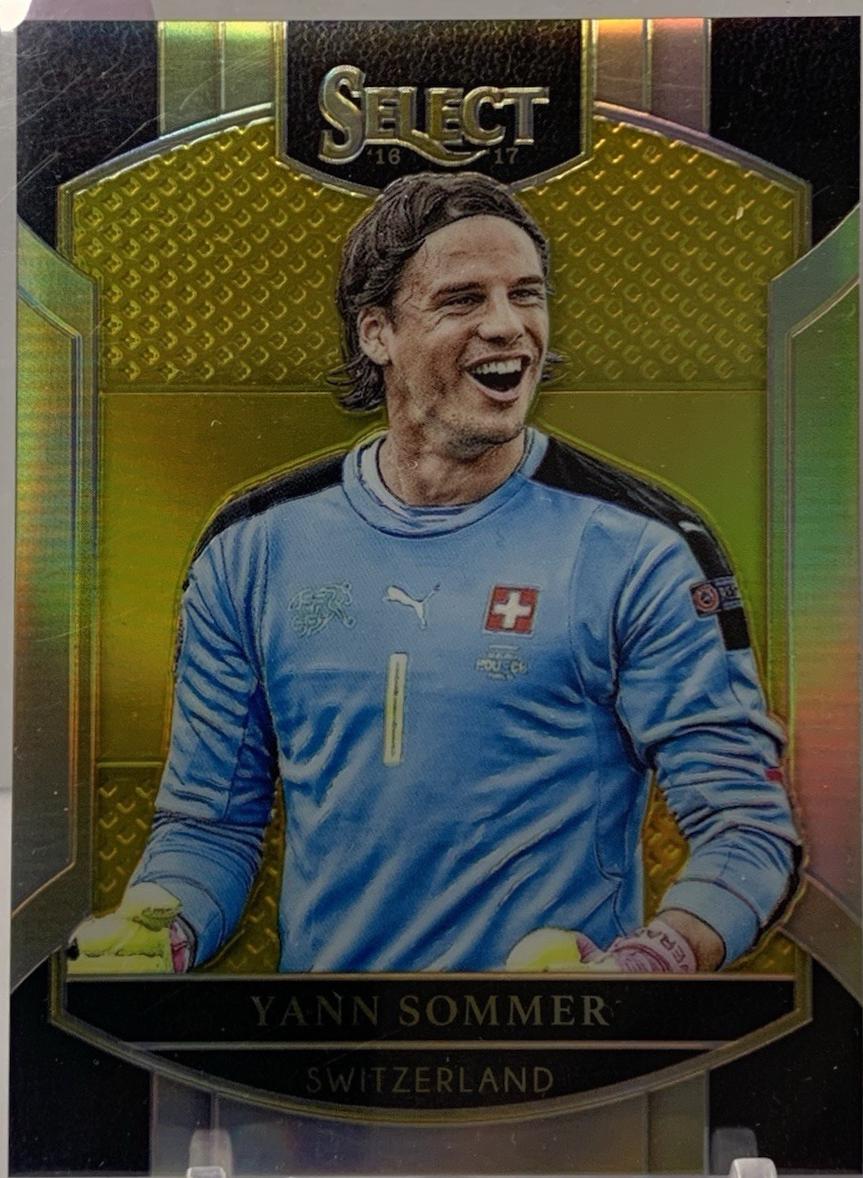 Yann Sommer [Gold Prizm] #8