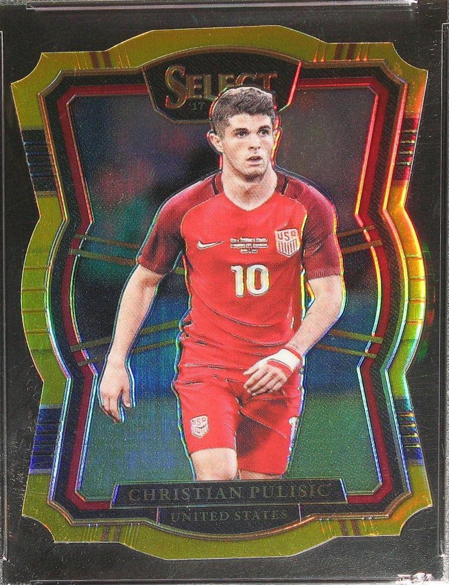 Christian Pulisic [Gold Die Cut] #124