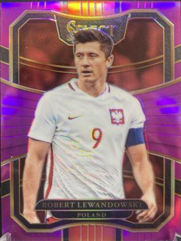 Robert Lewandowski [Fuchsia] #30