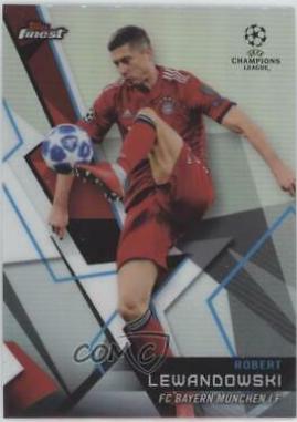 Robert Lewandowski [Refractor] #19