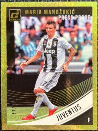 Mario Mandzukic [Press Proof Gold] #10