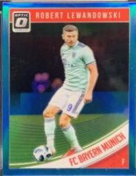 Robert Lewandowski [Optic Aqua] #17
