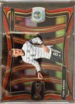 Toni Kroos [Red Die Cut Prizm] #171