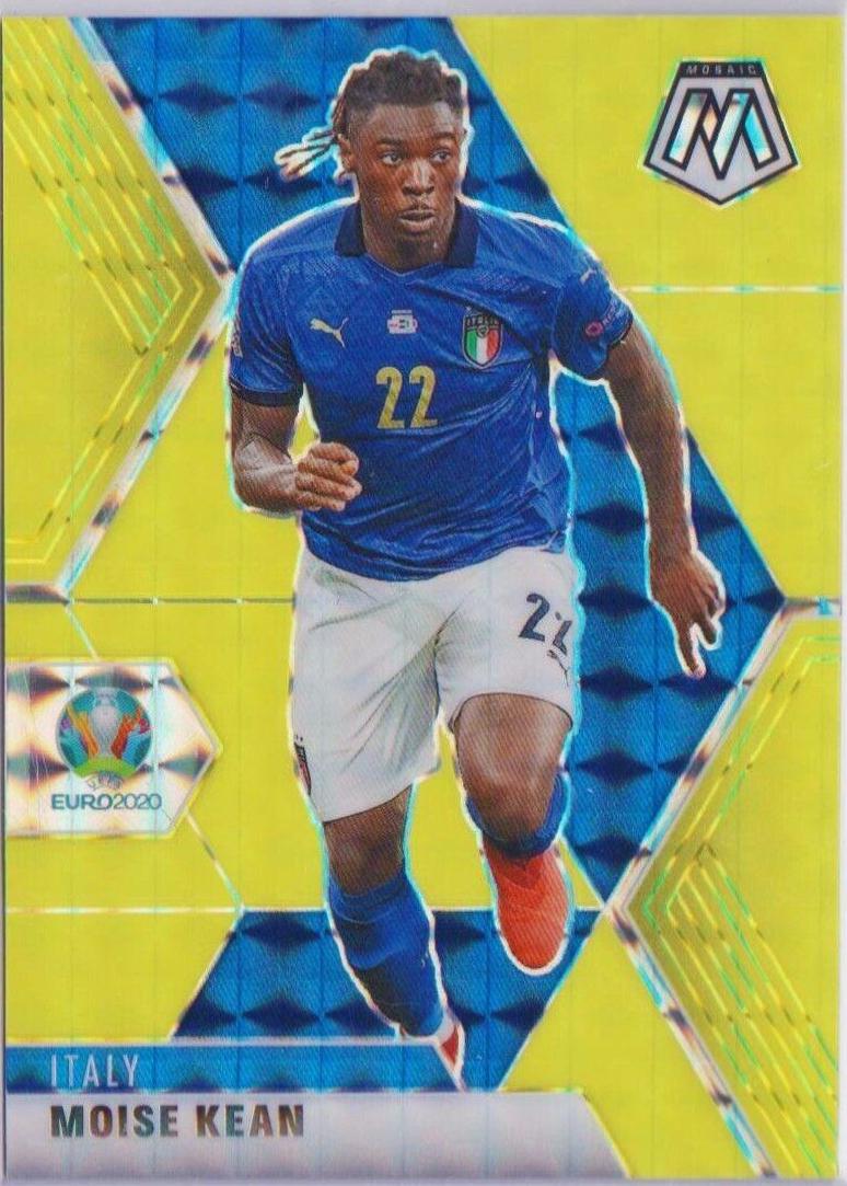 Moise Kean [Gold Fluorescent Mosaic] #135