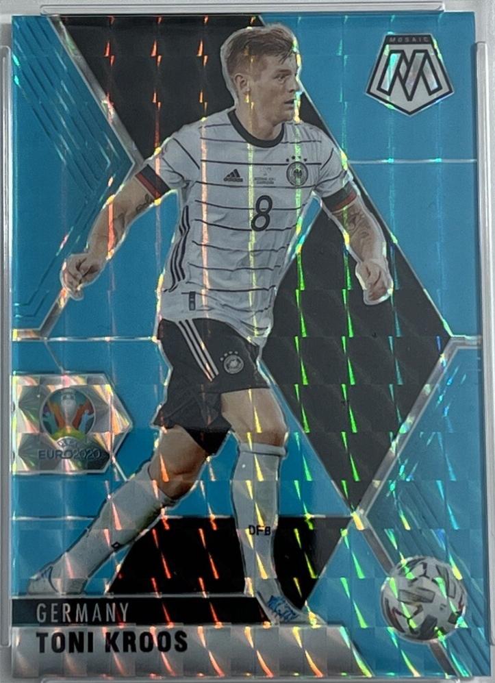Toni Kroos [Blue Fluorescent Mosaic] #126