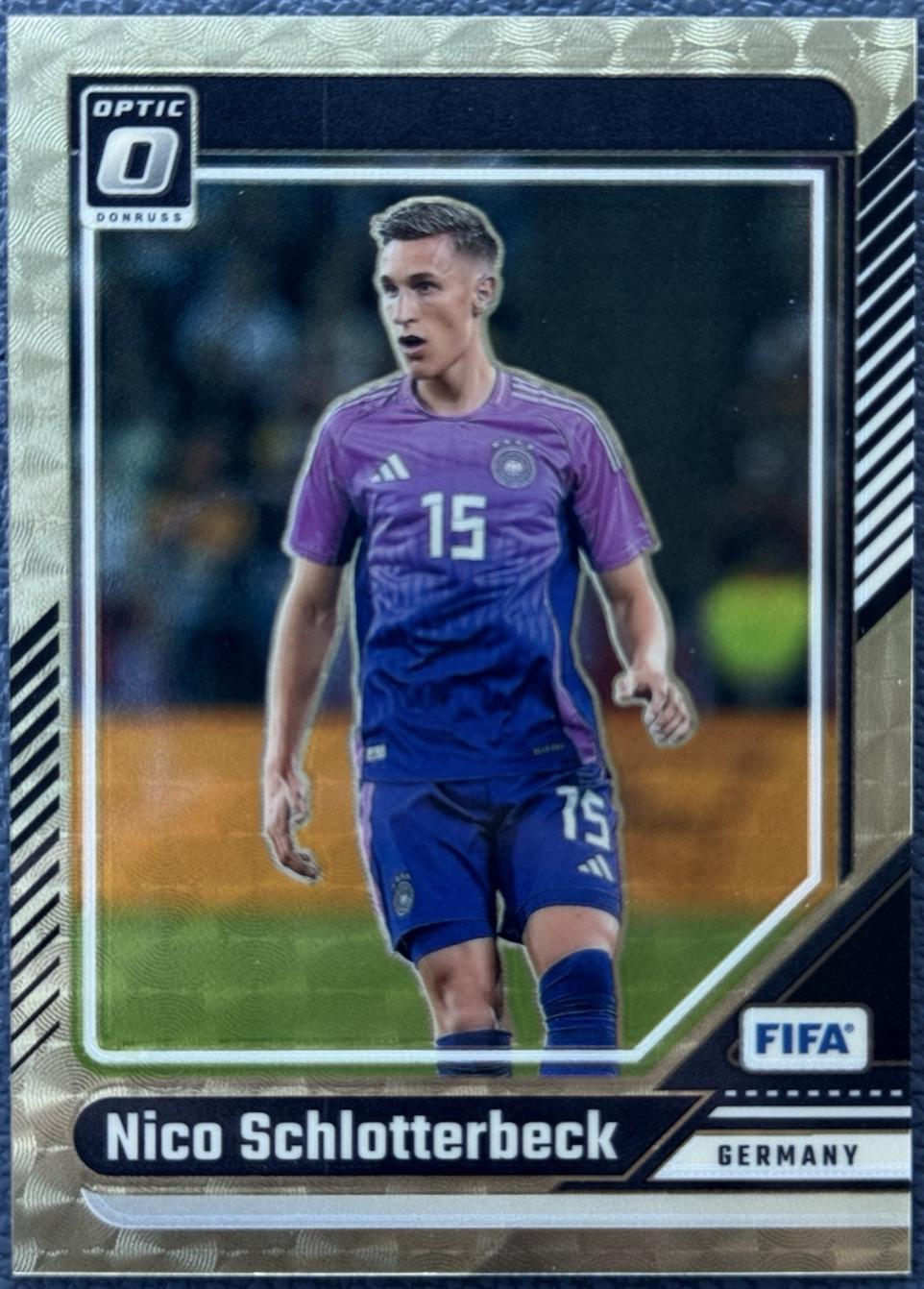 Nico Schlotterbeck [Gold] #130