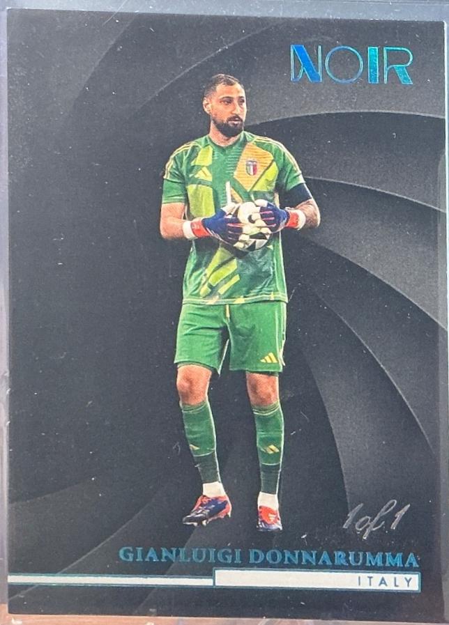 Gianluigi Donnarumma [Holo Platinum] #88