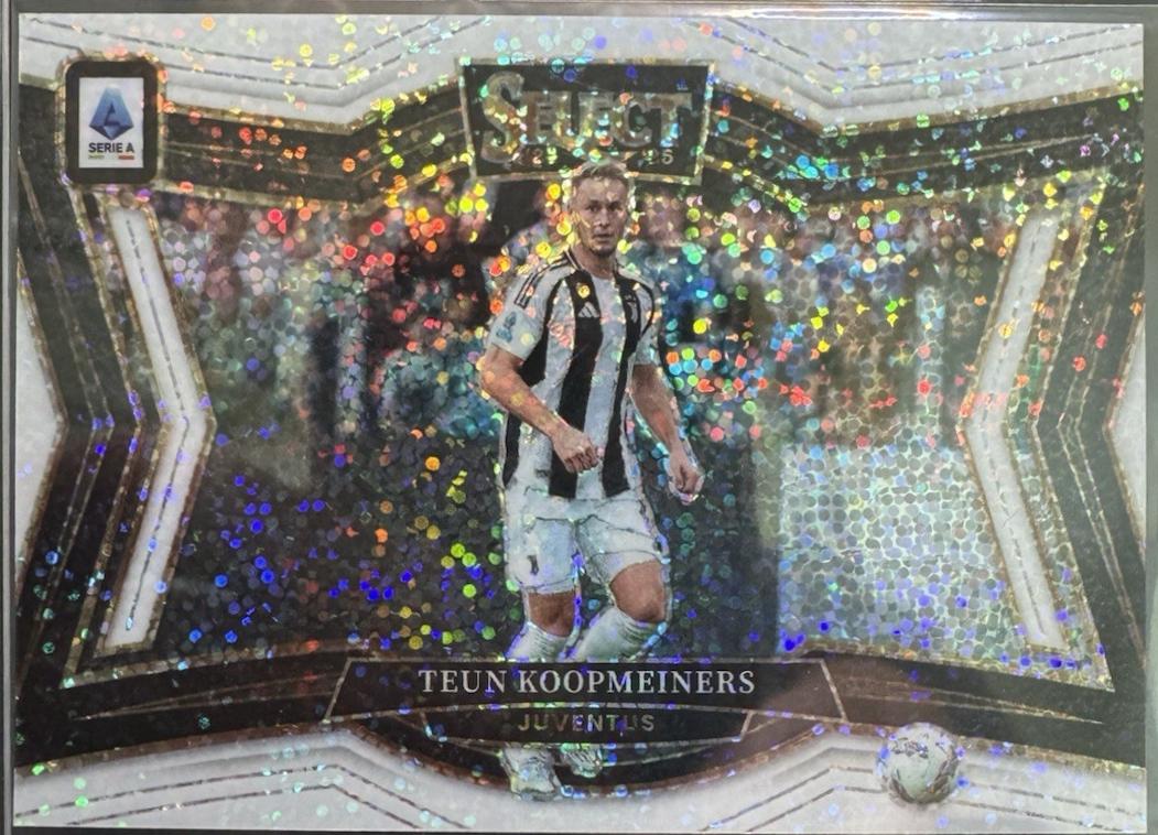 Teun Koopmeiners [White Sparkle] #220
