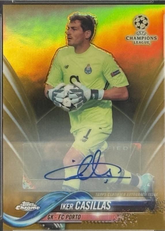 Iker Casillas [Gold Refractor] #44
