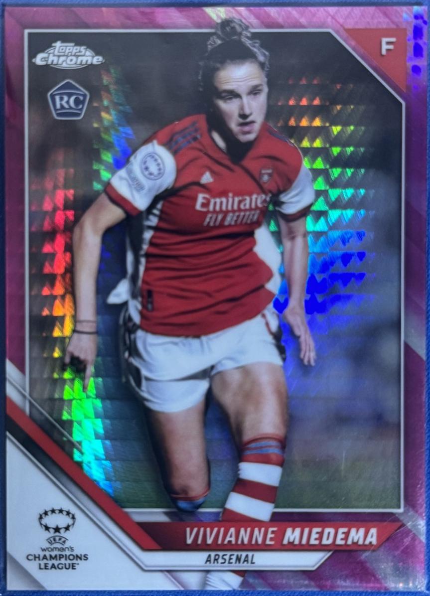 Vivianne Miedema [Pink Prism Refractor] #10