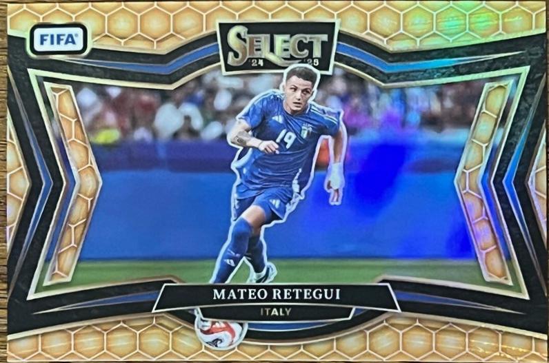 Mateo Retegui [Honeycomb] #202