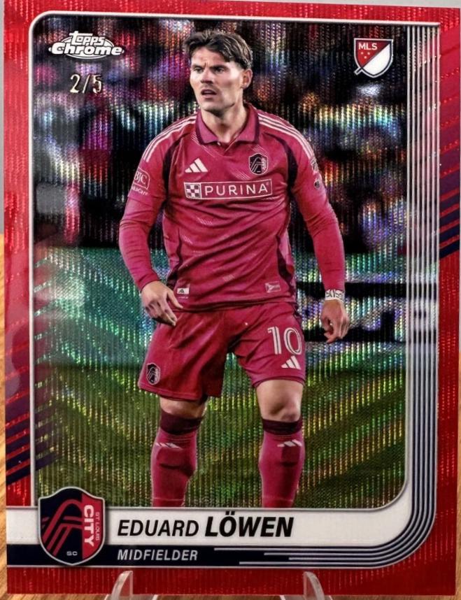 Eduard Lowen [Red Wave Refractor] #17