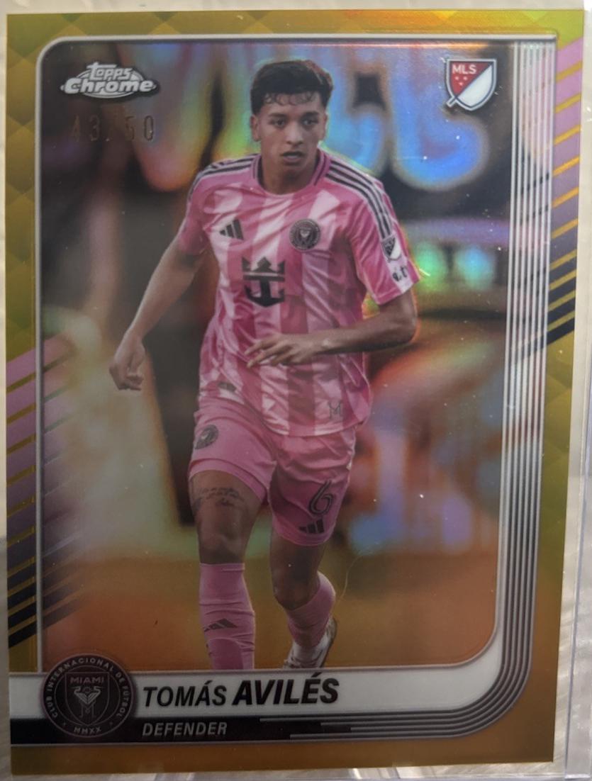 Tomas Aviles [Gold Refractor] #72