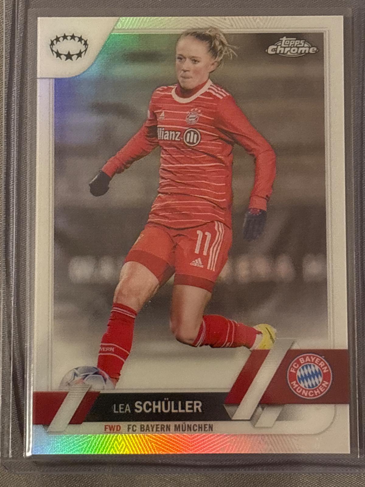 Lea Schuller [Refractor] #44