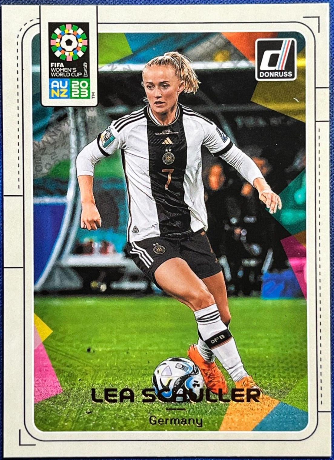 Lea Schuller #69
