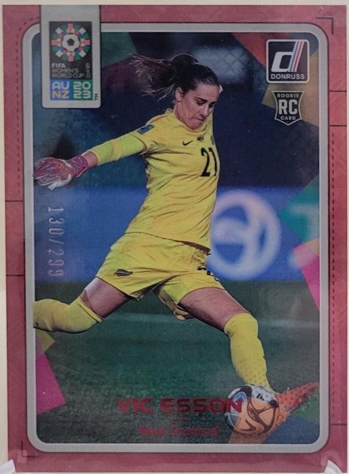Vic Esson [Red] #121