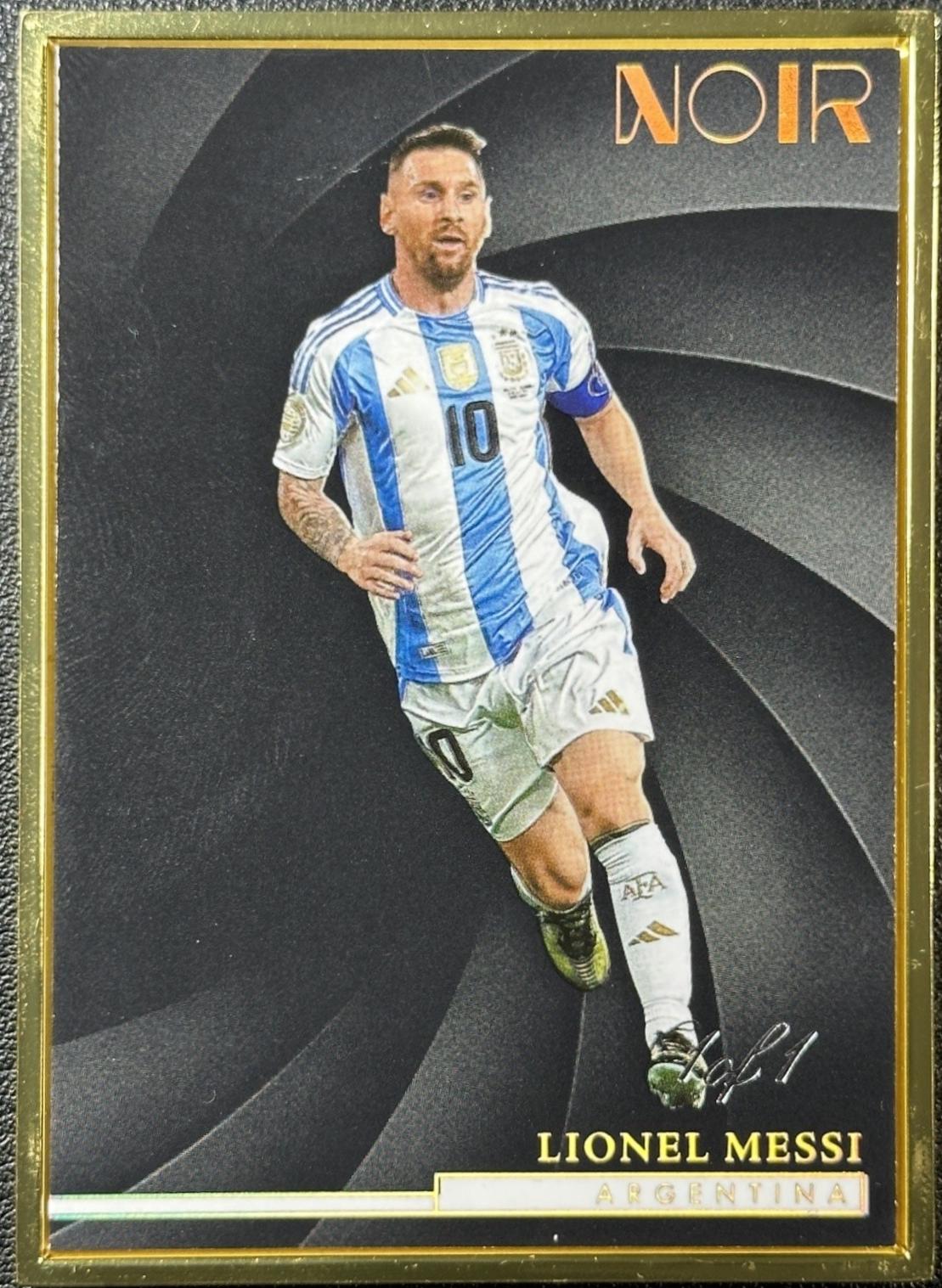Lionel Messi [Gold Frame] #50