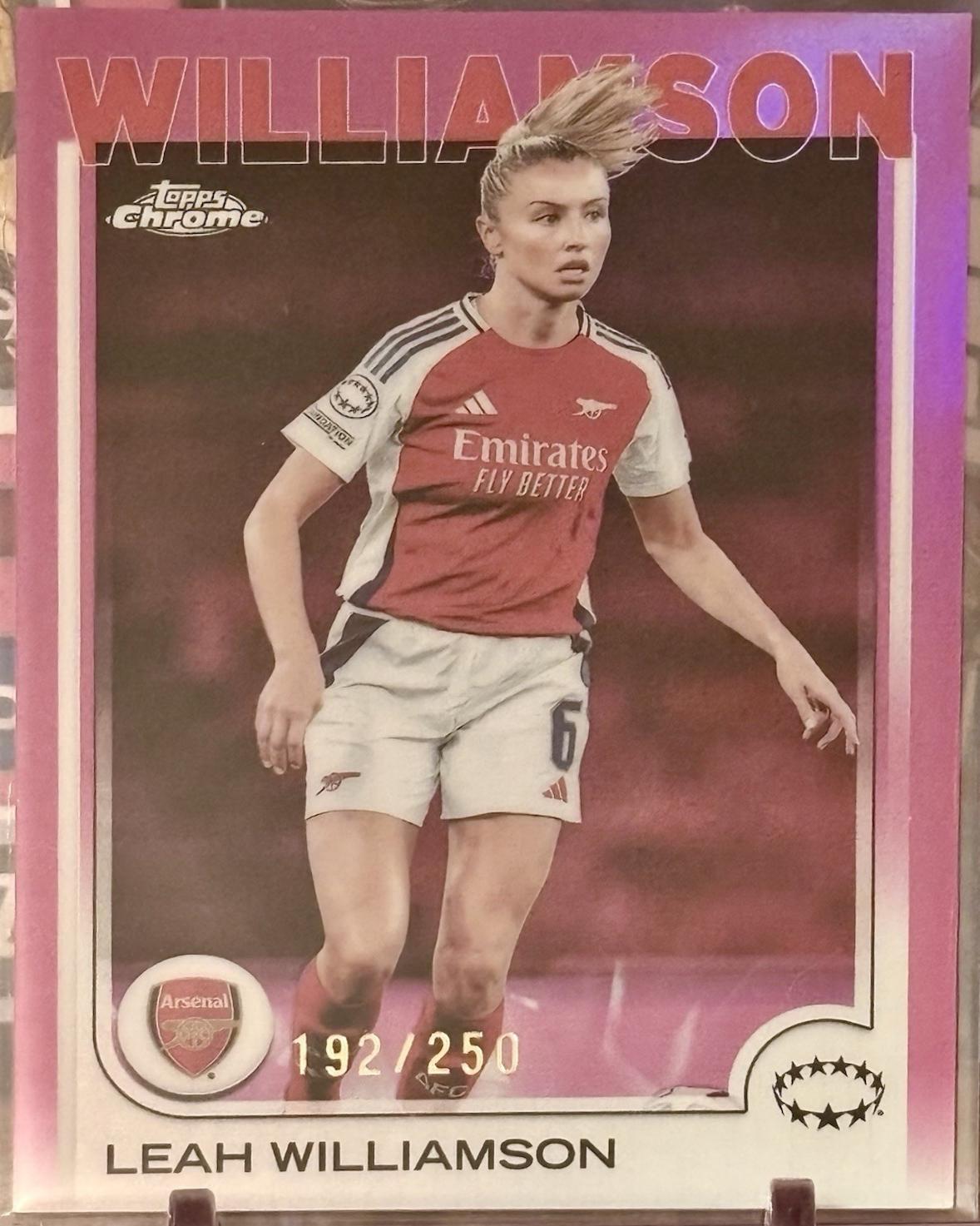 Leah Williamson [Pink Refractor] #82