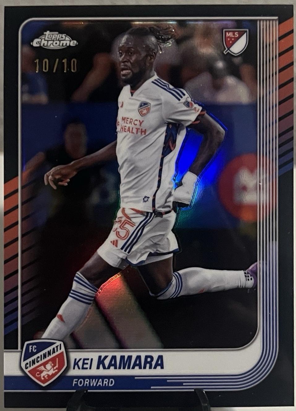 Kei Kamara [Black Refractor] #102