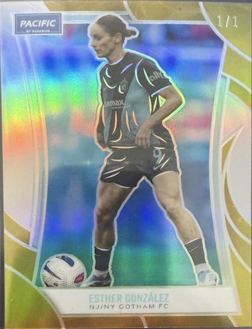 Esther Gonzalez [Gold] #178