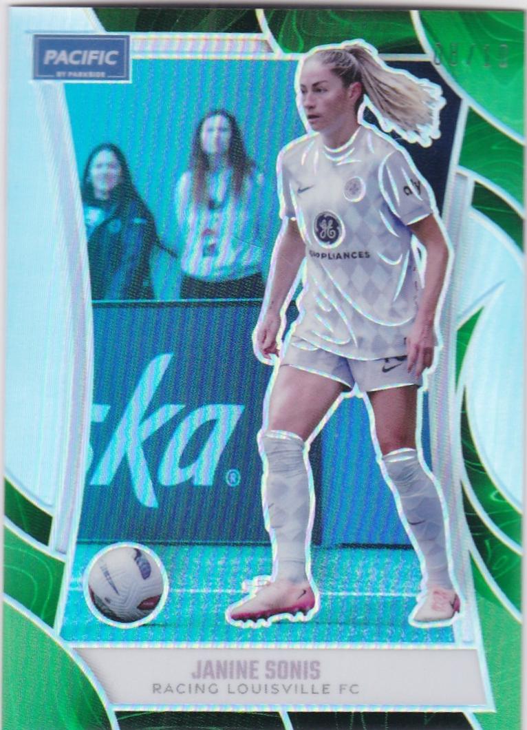 Janine Sonis [Green] #38