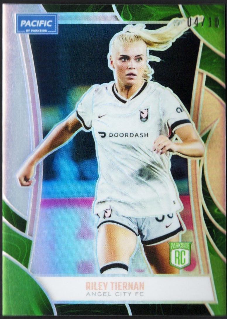 Riley Tiernan [Green] #156