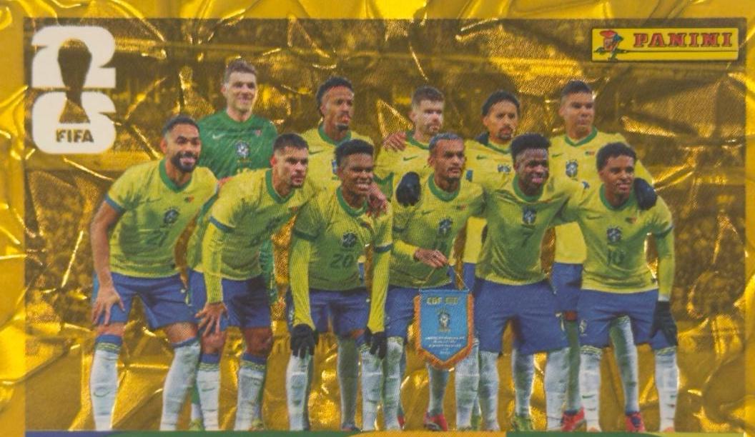 Brazil Team [Gold Flood Crumple] #BRA13